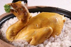 简单至极的舌尖美食盐焗鸡的做法及配方